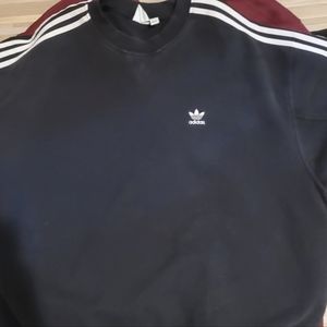 Addias Classic Crewneck